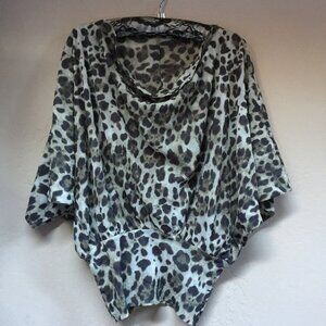 Daisy & Clover Women's Cowl Neck 3/4 Batwing Sleeve Top Large Gray Animal Print